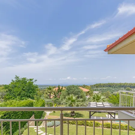 Sani Breeze By Halu! Villa