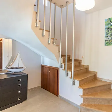 Sani Breeze By Halu! فيلة *