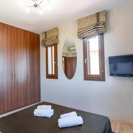 Sani Breeze By Halu! فيلة