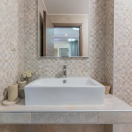 Sani Breeze By Halu! فيلة *