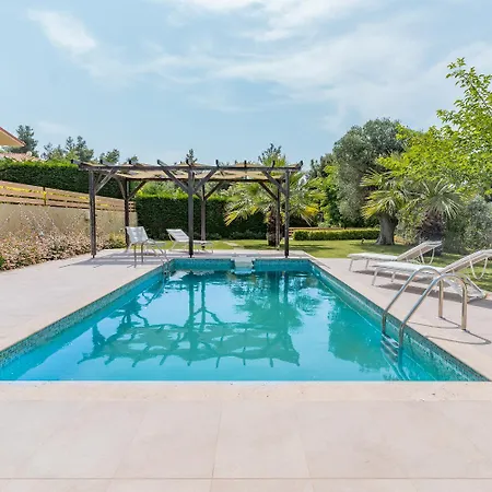 فيلة Sani Breeze By Halu!